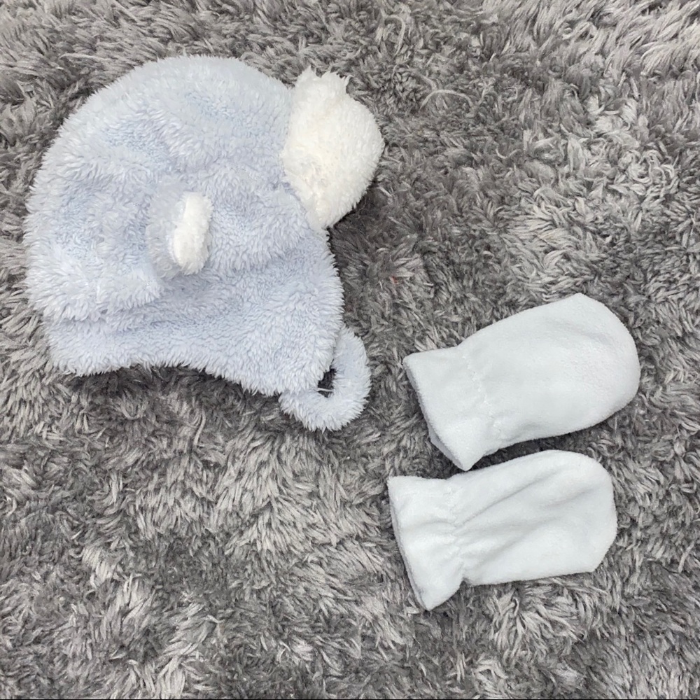Cat & Jack Hat & Mittens Set, Size 0-6M